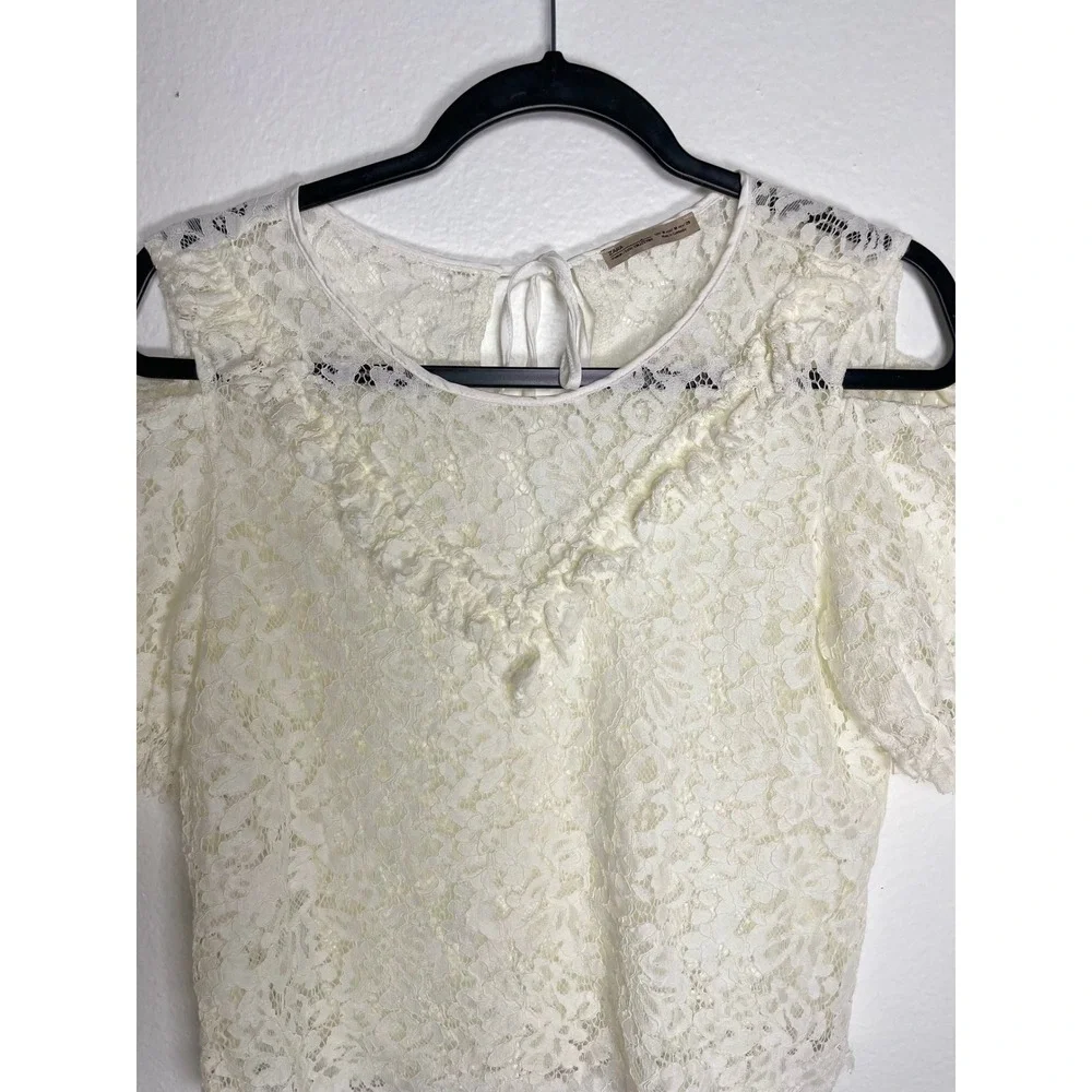 Zara Woman Basic Cream Floral Lace Cold Shoulder Puff Sleeve Ruffle Top Medium